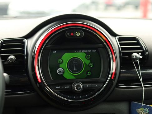 Used 2020 MINI Cooper Clubman S w/ Premium Package image 20