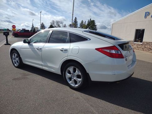 Used 2011 Honda Crosstour EX-L image 3