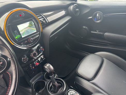 Used 2019 MINI Cooper S w/ Signature Upholstery Package image 23