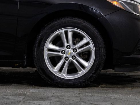 Used 2017 Chevrolet Cruze LT w/ Convenience Package image 42