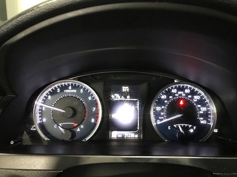 Used 2016 Toyota Camry LE image 22