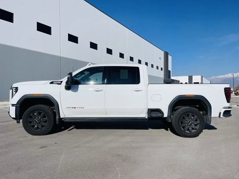 Used 2024 GMC Sierra 2500 AT4 w/ AT4 Premium Plus Package image 2