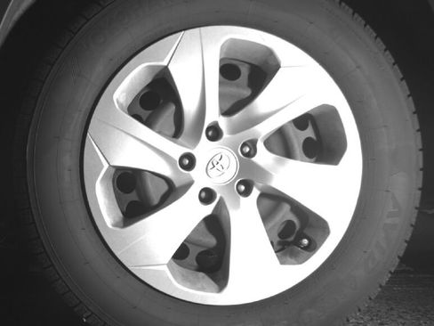 Used 2021 Toyota RAV4 LE w/ Carpet Mat Package (TMS) AWD/4WD image 9