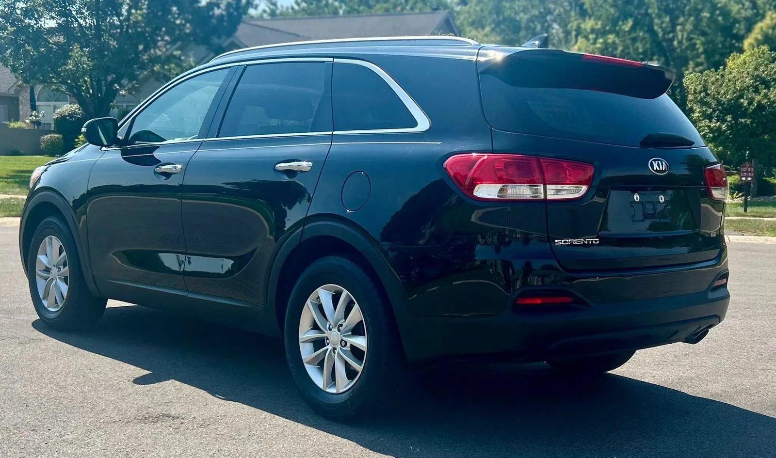 Used 2018 Kia Sorento FWD image 7