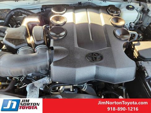 Used 2023 Toyota 4Runner SR5 Premium image 33