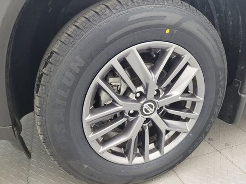 Used 2021 Nissan Rogue S AWD/4WD image 31