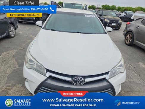 Used 2016 Toyota Camry LE image 7