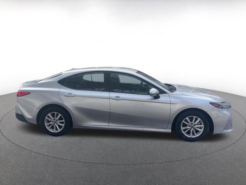 Used 2025 Toyota Camry LE image 16