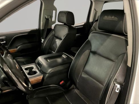 Used 2018 Chevrolet Silverado 2500 High Country w/ Duramax Plus Package image 20