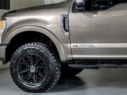 Used 2022 Ford F250 Lariat w/ Tremor Off-Road Package image 12