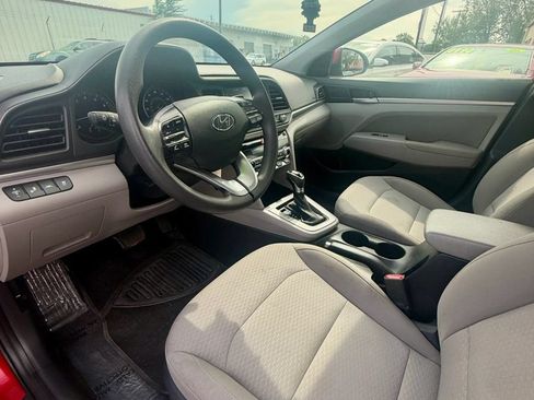 Used 2020 Hyundai Elantra SEL FWD image 25
