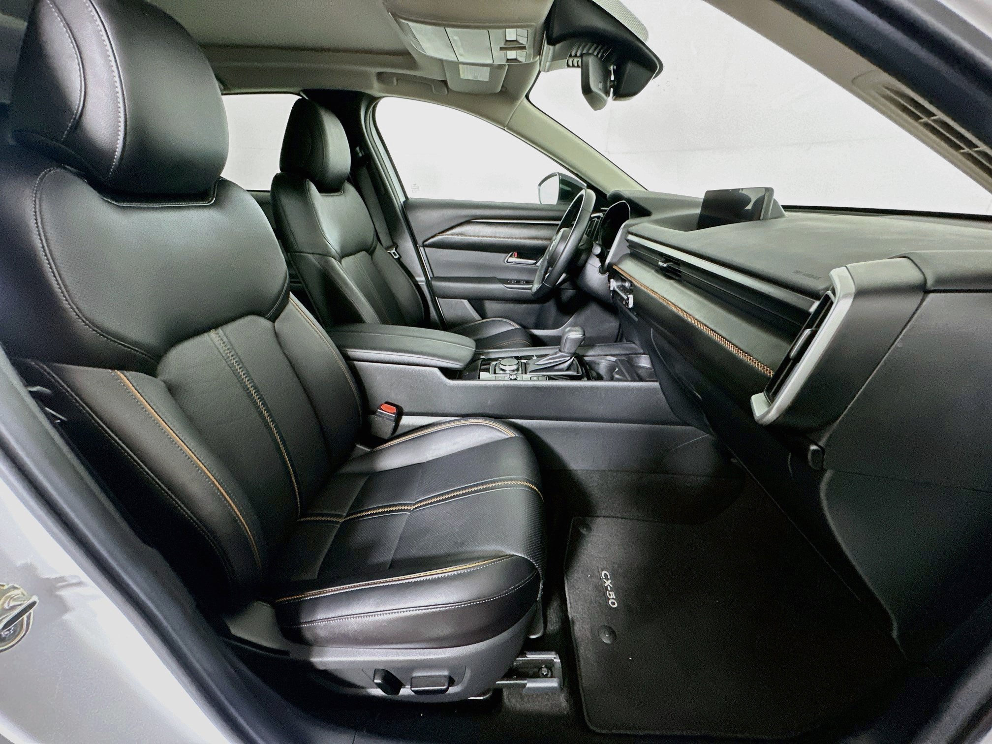 Used 2025 MAZDA CX-50 AWD 2.5 Hybrid w/ Premium Pkg image 31