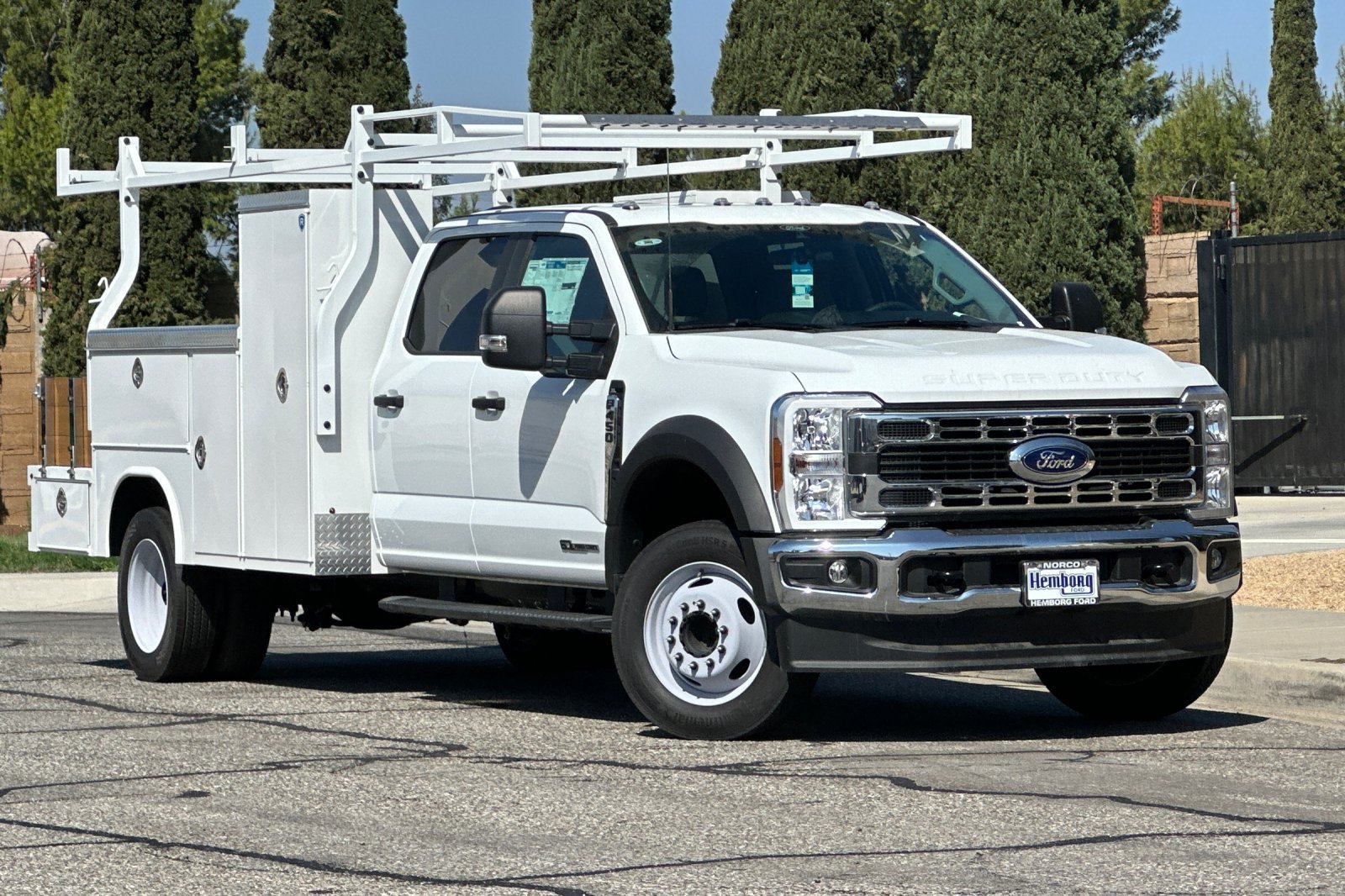 New 2025 Ford F450 XL RWD image 1