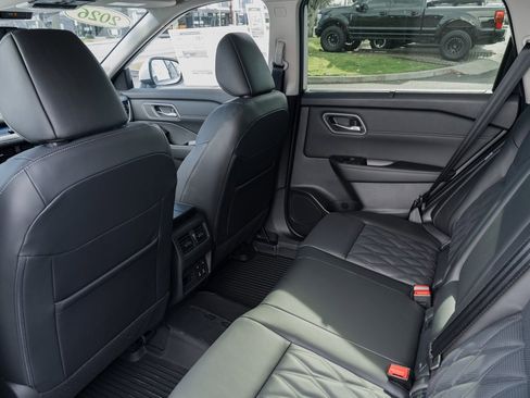 New 2026 Nissan Rogue Platinum image 23