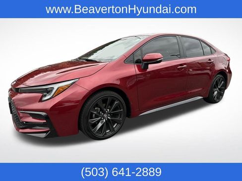 Used 2024 Toyota Corolla SE image 3