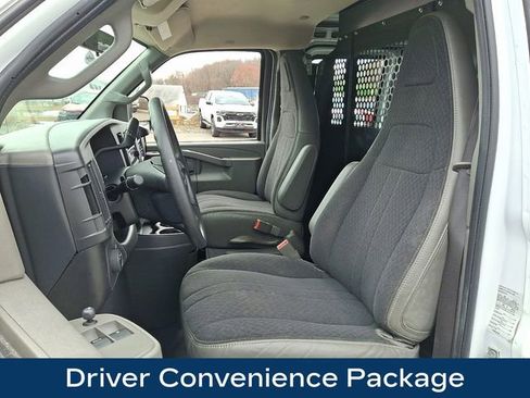 Used 2024 GMC Savana 2500 w/ Driver Convenience Package image 2
