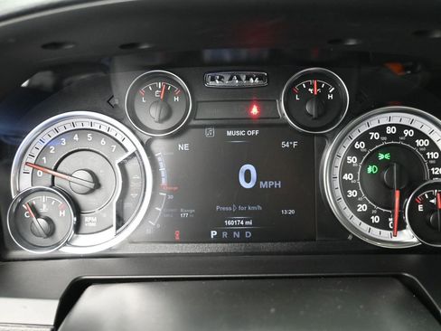 Used 2018 RAM 1500 Laramie image 17