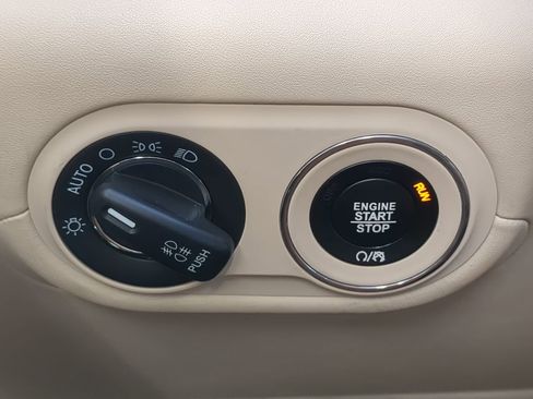 Used 2020 Maserati Levante S GranLusso image 31