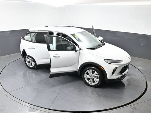 Used 2025 Buick Encore GX Preferred FWD image 61