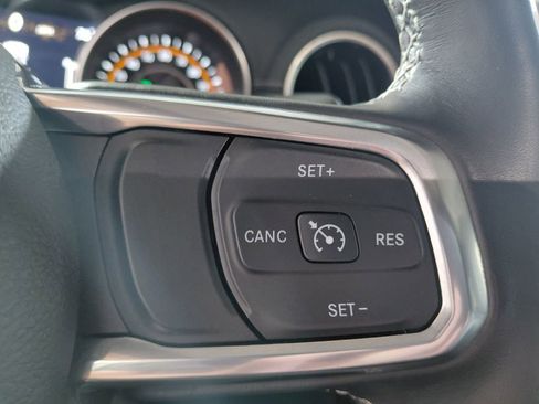 Used 2021 Jeep Wrangler Unlimited Sahara w/ Uconnect 4C Nav & Sound Group AWD/4WD image 26