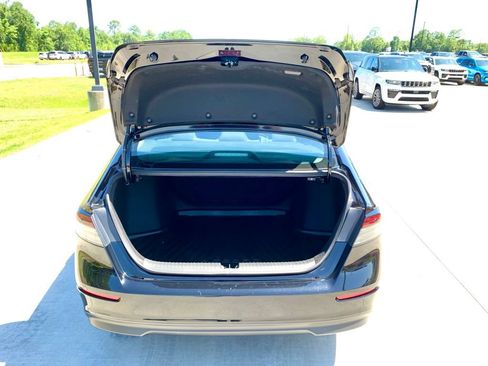 Used 2025 Honda Accord LX image 21