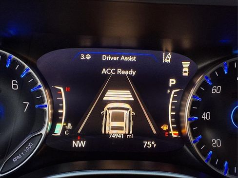 Used 2022 Chrysler Pacifica Touring-L image 18