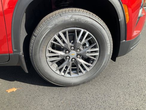 New 2026 Chevrolet Traverse LT w/ LPO, Floor Liner Package image 9