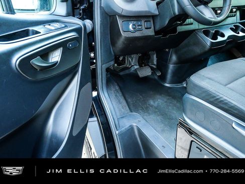 Used 2025 Mercedes-Benz Sprinter 2500 image 7