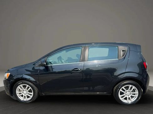 Used 2015 Chevrolet Sonic LT w/ Fun and Sun Package FWD image 8