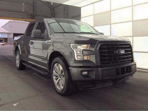Used 2017 Ford F150 XL w/ Equipment Group 101A Mid RWD image 3