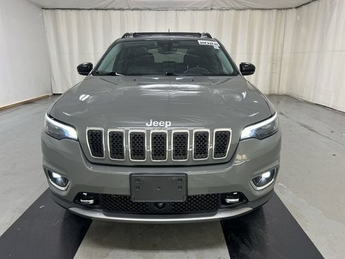 Used 2022 Jeep Cherokee Limited w/ Elite Package AWD/4WD image 3