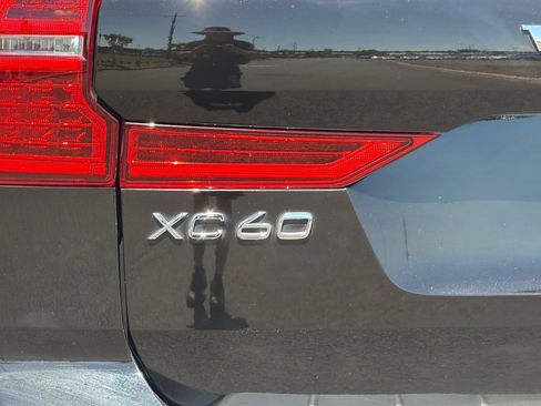 Used 2023 Volvo XC60 B5 Ultimate AWD/4WD image 33