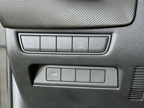 Used 2025 MAZDA CX-50 AWD 2.5 S w/ Premium Package image 17