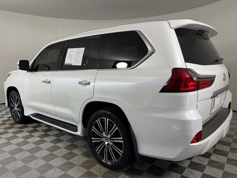 Used 2018 Lexus LX 570 4WD image 8