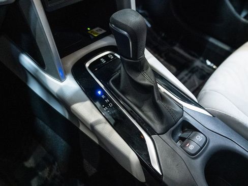 Used 2023 Toyota Corolla Cross LE image 28