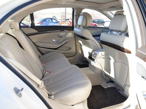 Used 2019 Mercedes-Benz S 560 S 560 / AMG Line / Premium Pac image 43