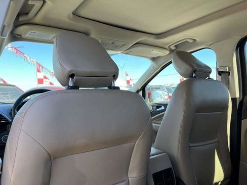 Used 2018 Ford Escape Titanium image 12