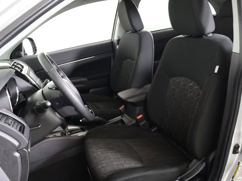 Used 2024 Mitsubishi Outlander Sport LE image 27