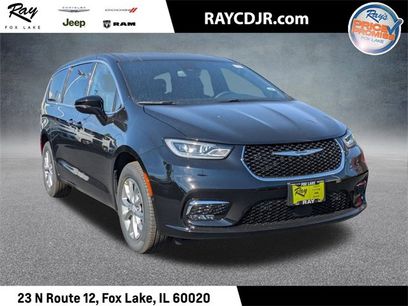 New 2026 Chrysler Pacifica Select