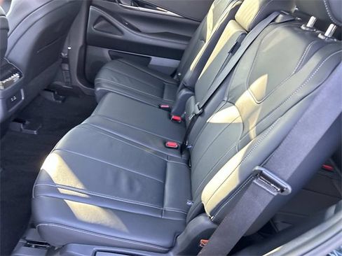 Used 2025 INFINITI QX60 Pure image 21