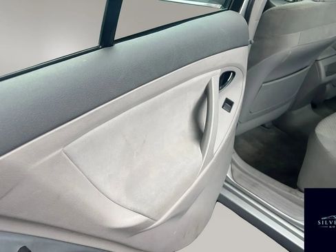 Used 2007 Toyota Camry LE image 28