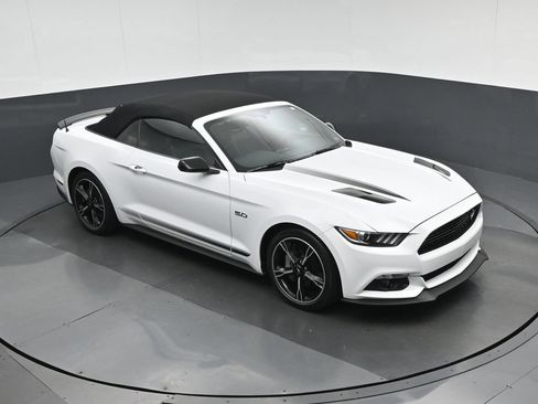 Used 2016 Ford Mustang GT Premium w/ Equipment Group 401A RWD image 53