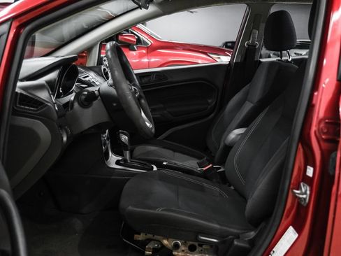 Used 2017 Ford Fiesta SE FWD image 4