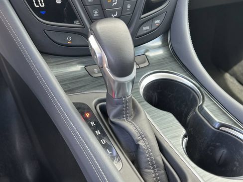 Used 2020 Buick Envision Premium AWD/4WD image 30