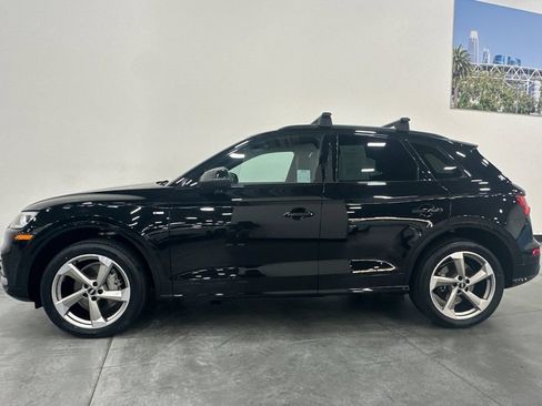 Used 2020 Audi Q5 2.0T Titanium Premium Plus w/ Premium Plus Package AWD/4WD image 7