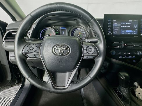 Used 2021 Toyota Camry SE w/ Convenience Package FWD image 15