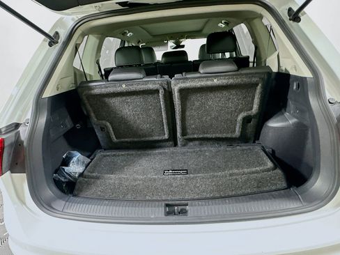 Used 2022 Volkswagen Tiguan SE image 29