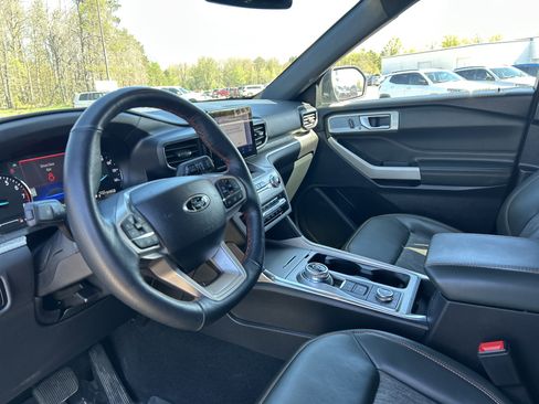 Certified 2023 Ford Explorer Timberline w/ Timberline Technology Package AWD/4WD image 18