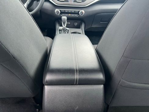 Used 2025 Nissan Altima 2.5 SV image 19