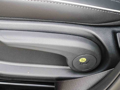 New 2026 Hyundai Venue SEL FWD image 26